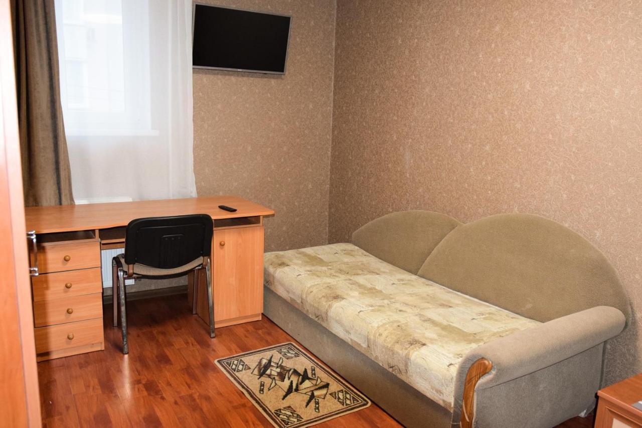 Gostynniy Dvir Hostel Ternopil Kültér fotó