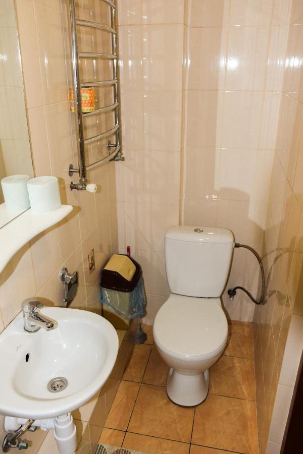 Gostynniy Dvir Hostel Ternopil Kültér fotó