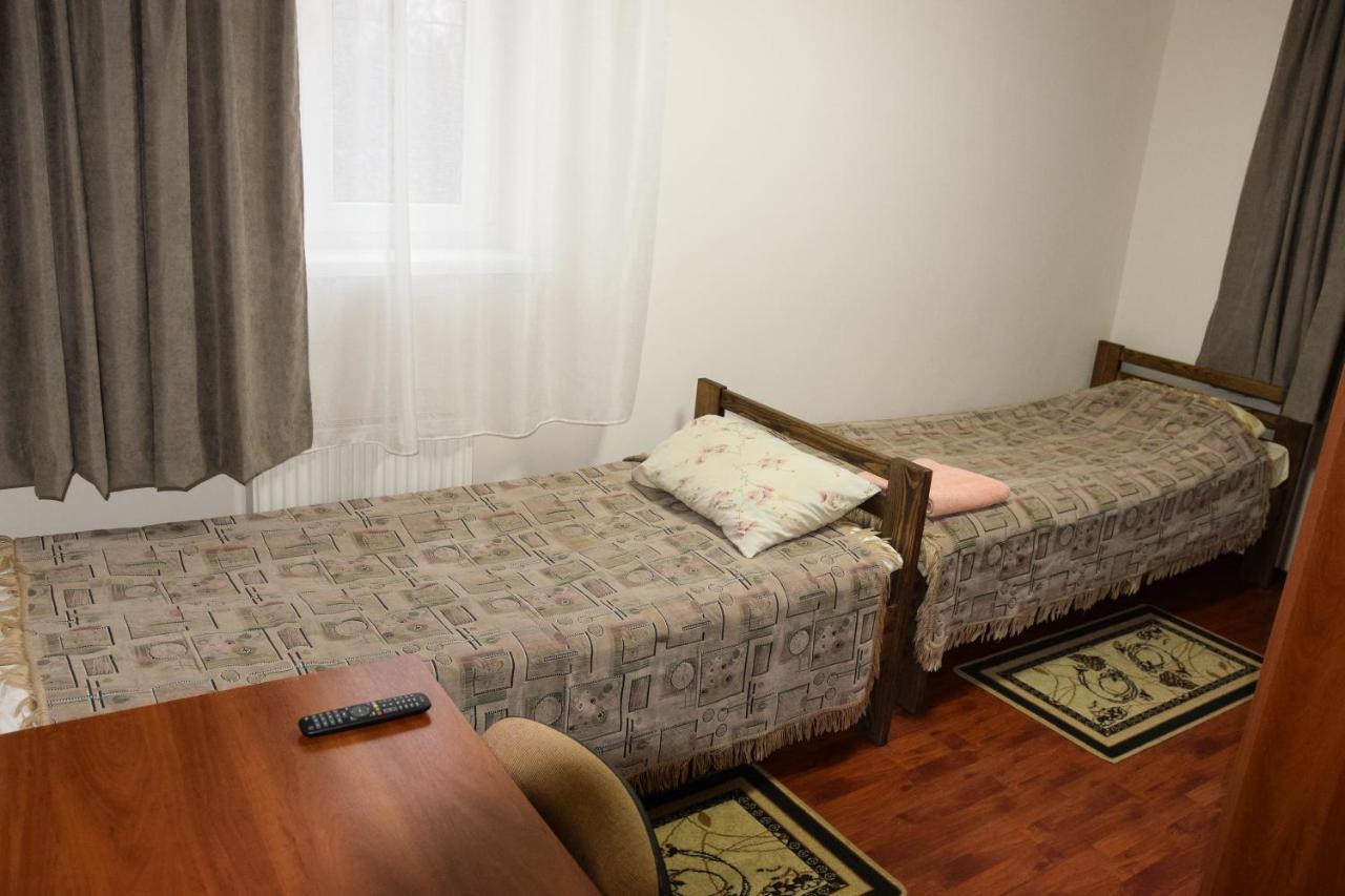 Gostynniy Dvir Hostel Ternopil Kültér fotó